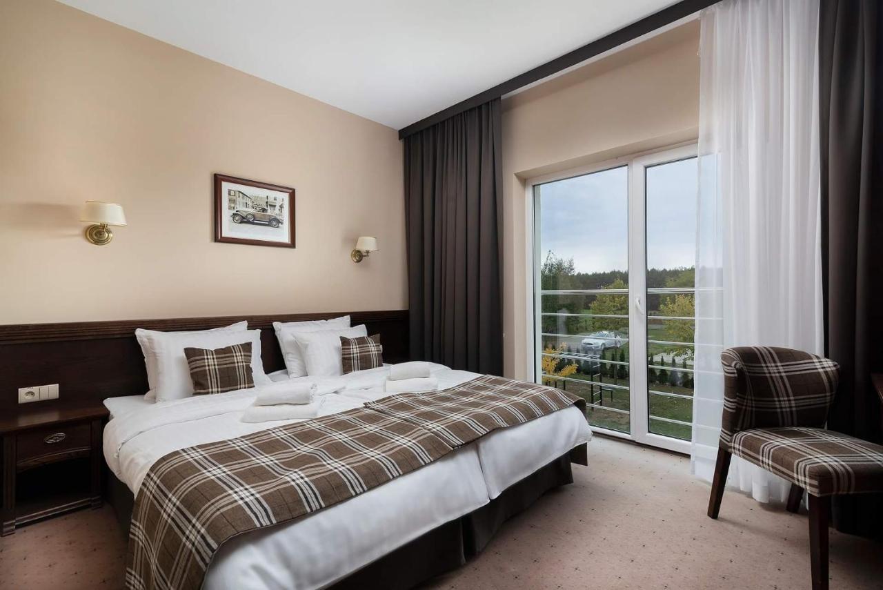 The Amber Business & Spa Hotel Олєшніца Екстер'єр фото